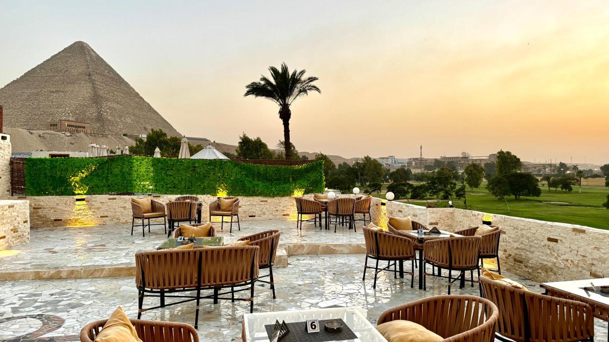 ホテル Golf Pyramids View Kafret el-Gabal エクステリア 写真